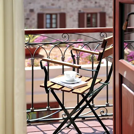 Yundantik Cunda Konaklari