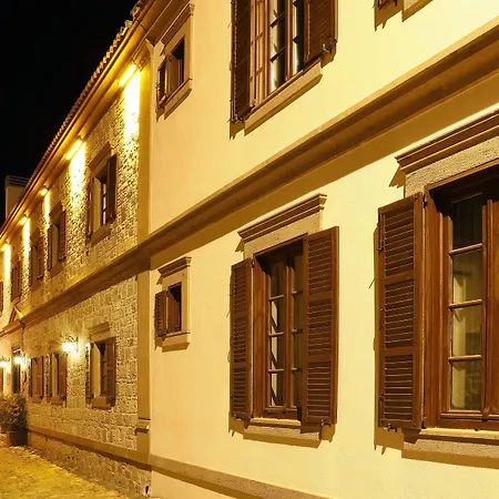 Alojamento de Acomodação e Pequeno-almoço Yundantik Cunda Konaklari 4*