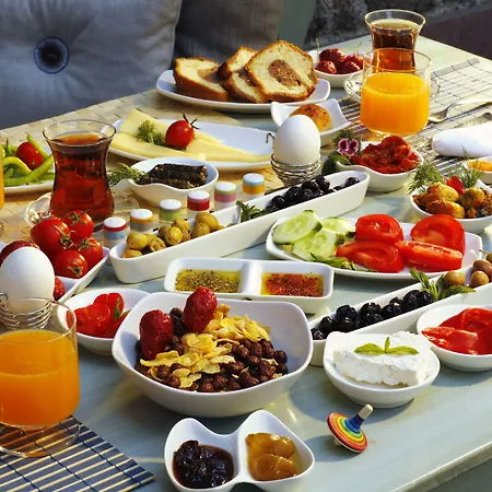 Yundantik Cunda Konaklari Alojamento de Acomodação e Pequeno-almoço 4*