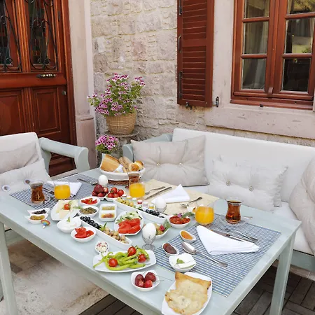 Alojamento de Acomodação e Pequeno-almoço Yundantik Cunda Konaklari