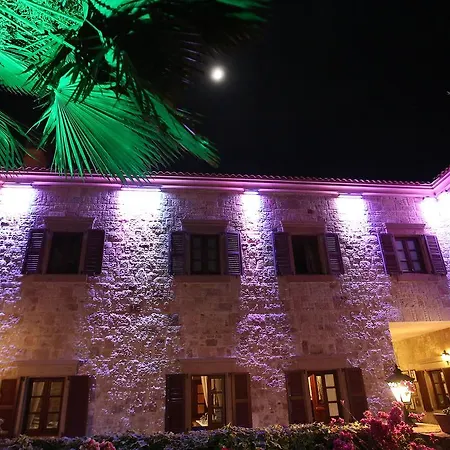 Yundantik Cunda Konaklari Couette-café 4*