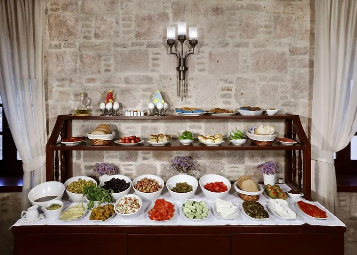 Yundantik Cunda Konaklari